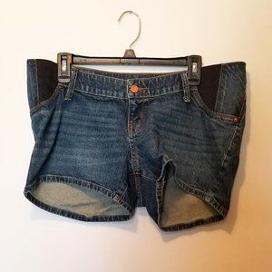 NWOT Ingrid and Isabel Side Panel Maternity Jean Shorts - Size 6